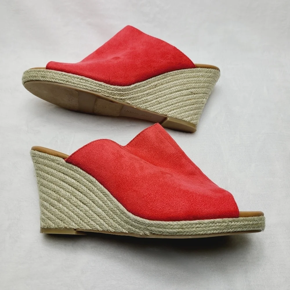 New LANE BRYANT faux suede coral wedge espadrilles